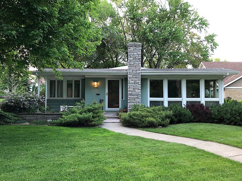 2nd image of 4570 Edmund Blvd