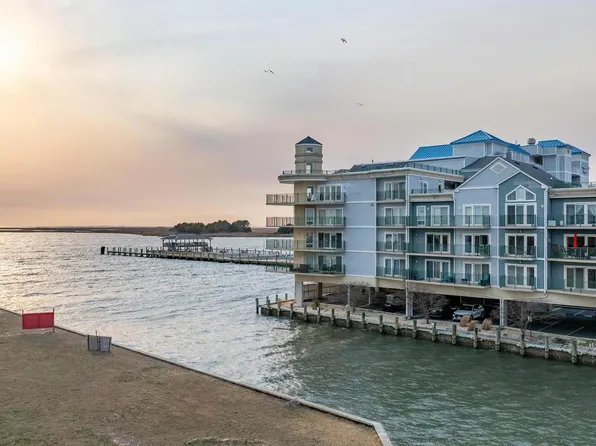 1 Dock St Unit 203, Crisfield, MD 21817