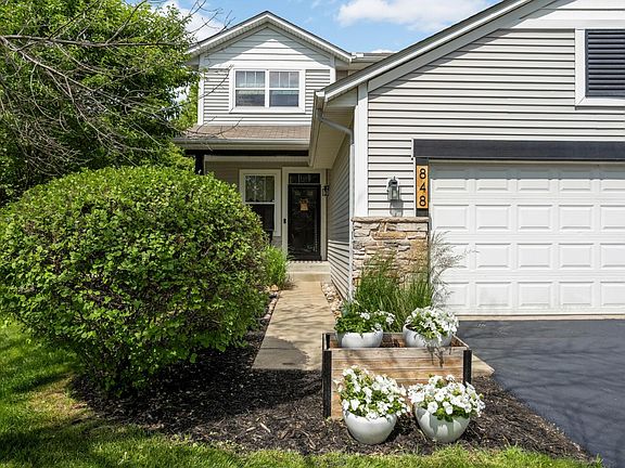 2nd image of 848 Newberry Ln