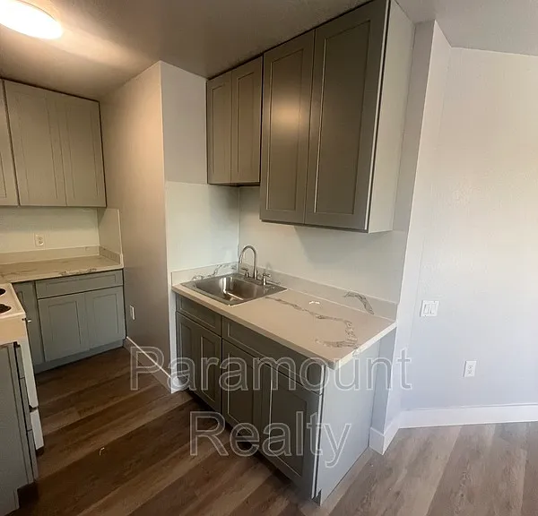 173 22nd St — Photo 4