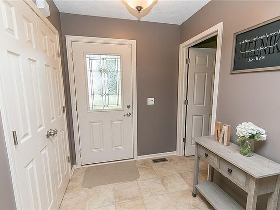 2nd image of 9780 Nicole Ln