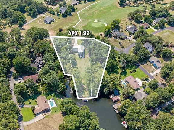 3rd image of 287 Santee Dr