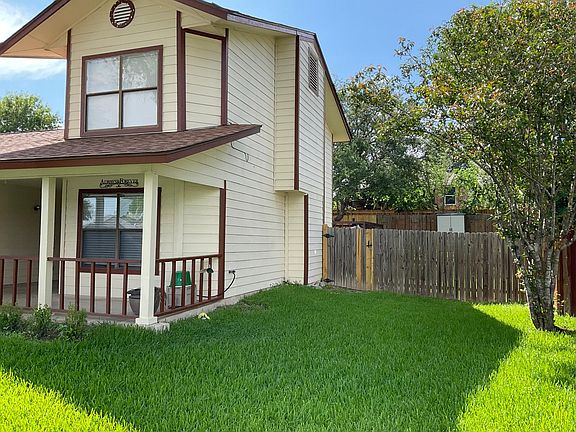 4th image of 239 Cypressgarden Dr