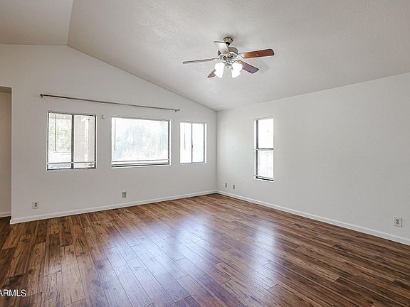 4th image of 5961 W Oakland St