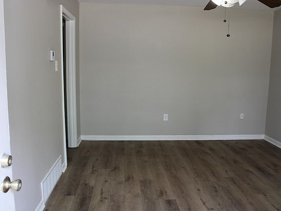 2nd image of 5116 Chantilly Dr