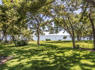 8218 Columbia Dr, Rowlett, TX 75089