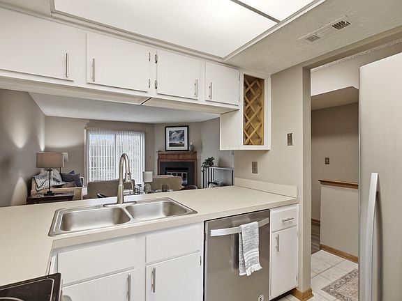 4th image of 5874 Aqua Bay Dr