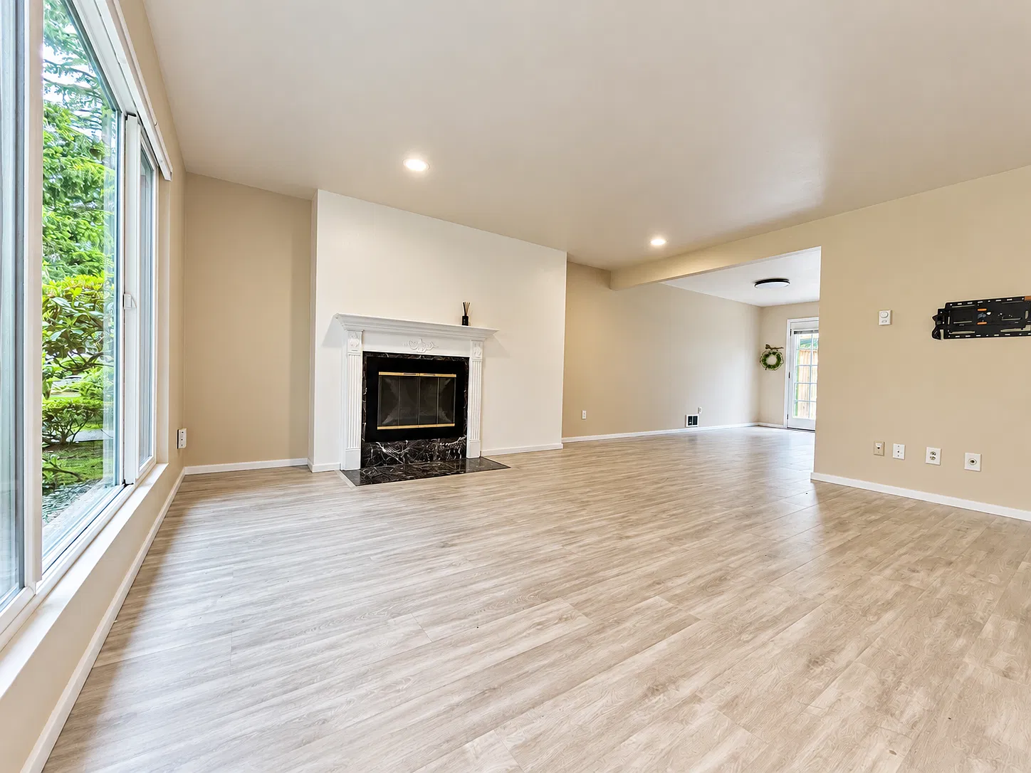 2 bed, 1080 sqft, $2,750 — Photo 3