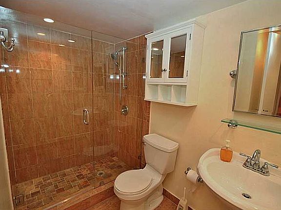5th image of 13825 SW 90th Ave #105-J