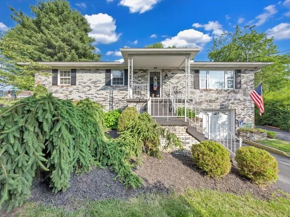 1578 Stanaford Rd, Beckley, WV 25801