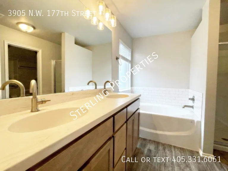 3905 N West 177th St — Photo 14