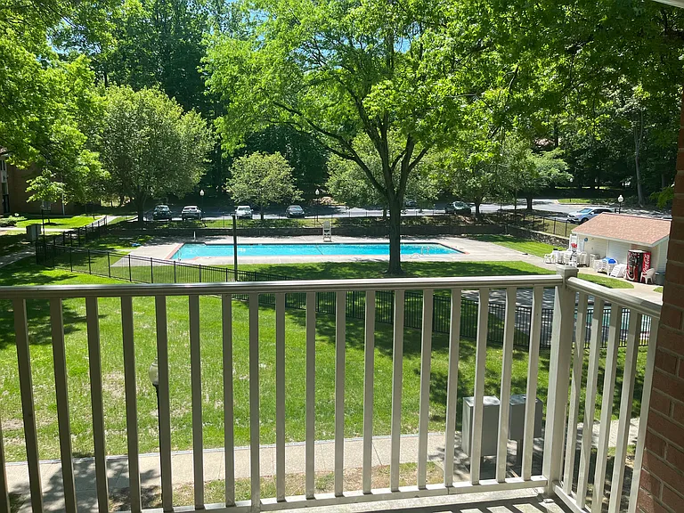 400 Winding Way #C-23 — Photo 8