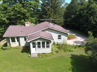 N6092 Pioneer Dr, Sullivan, WI 53178