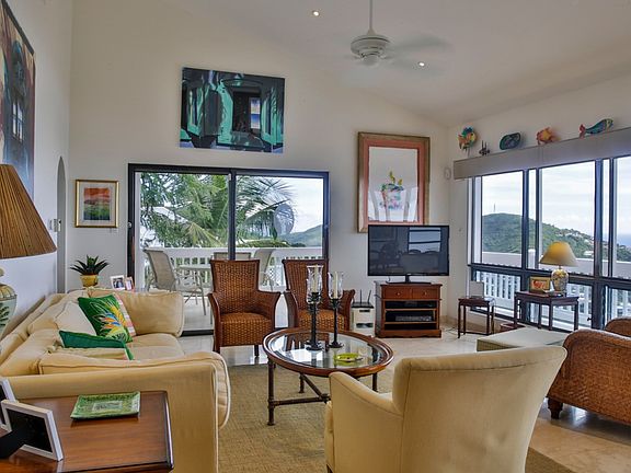 Beautiful Open Livingroom