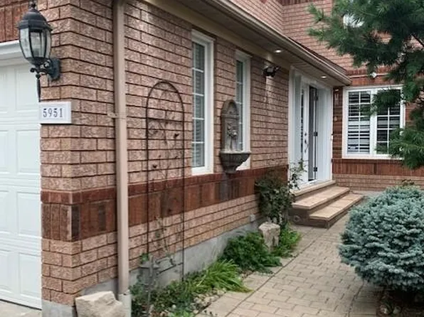5951 Mersey St #Basement, Mississauga, ON L5V 1W1