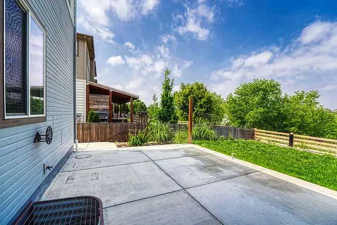 11069 Rifle Ct — Photo 27