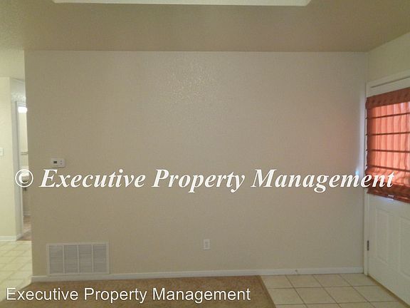 4th image of 206 Janelle Dr APT A