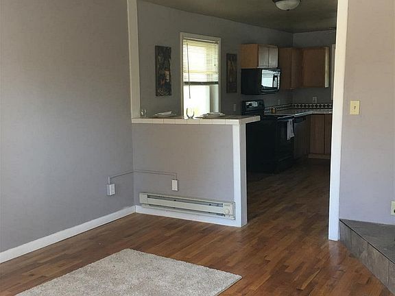 3rd image of 259 Williams St