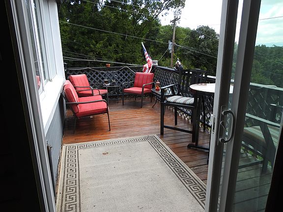 Deck off kitchen Mt view