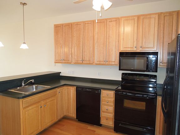 4th image of 104 Beachwalk Trl
