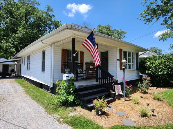 611 S Halliday Ave, Du Quoin, IL 62832