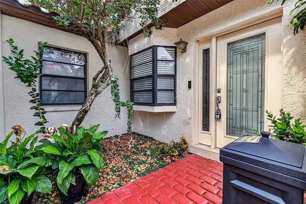 Building Photo - 11310 Linarbor Pl