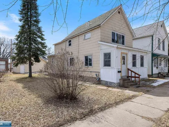 712 12th St N, Virginia, MN 55792