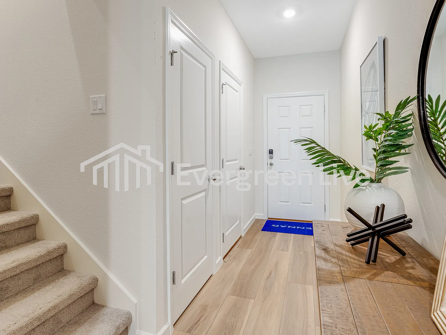 3 bed, 2.5 bath, 1483 sqft, $1,800 — Photo 4