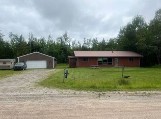 2720 Wallace Rd, Cheboygan, MI 49721