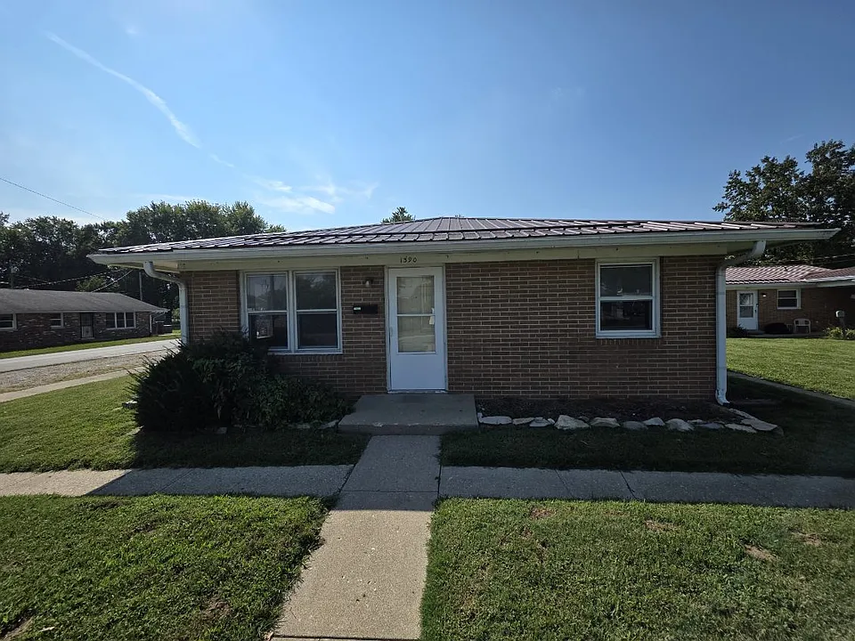 1390 S Main St #1390