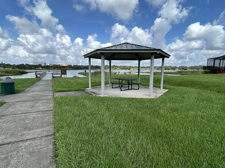 1035 Oak Hammock Dr #1 — Photo 21