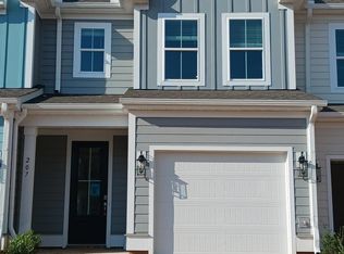 207 Lewes Ave, Simpsonville, SC 29681