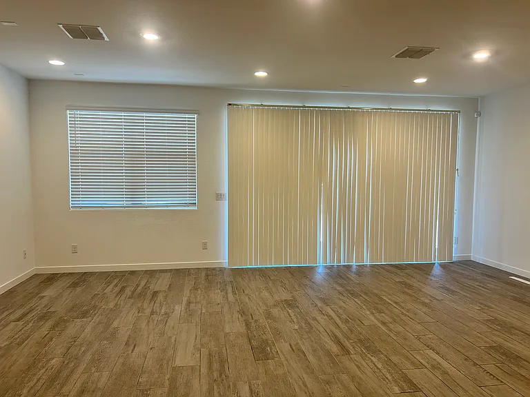 560 E Cactus Wren Dr — Photo 51