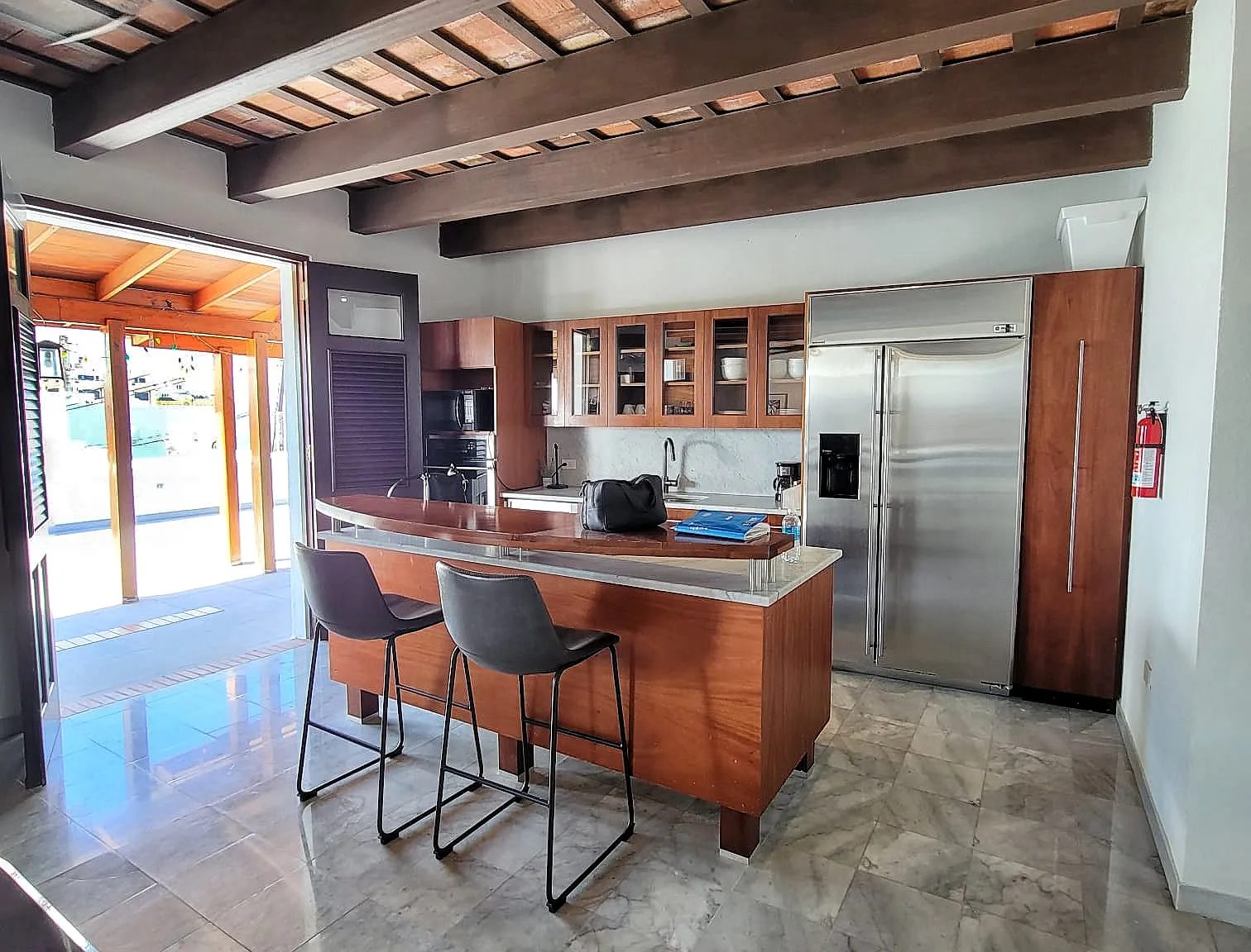 2 bed, 2036 sqft, $4,300 — Photo 2