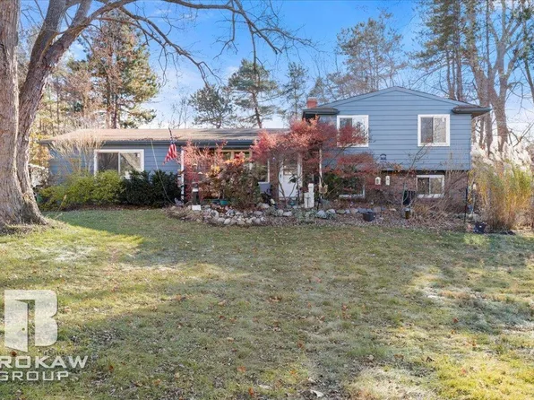 10490 Green Rd, Goodrich, MI 48438