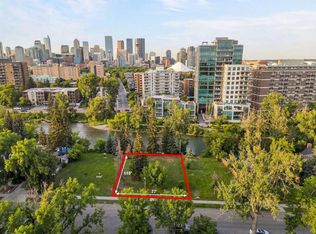 116 Roxboro Rd SW, Calgary, AB T2S 0R1