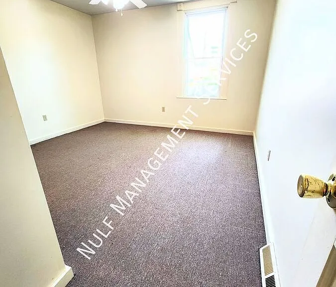 613 Ivy St #1 — Photo 5