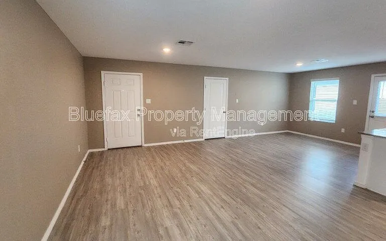 13869 Llama Pl — Photo 5