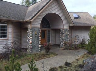 1288 N Pinnon Rd, Grants Pass, OR 97526