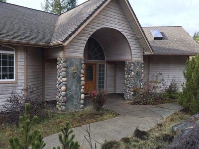 1288 N Pinnon Rd, Grants Pass, OR, 97526