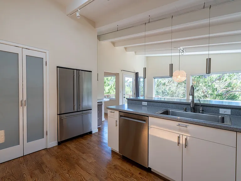 1145 Harrison St — Photo 23