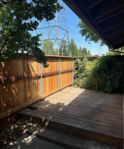 2499 American River Dr — Photo 10