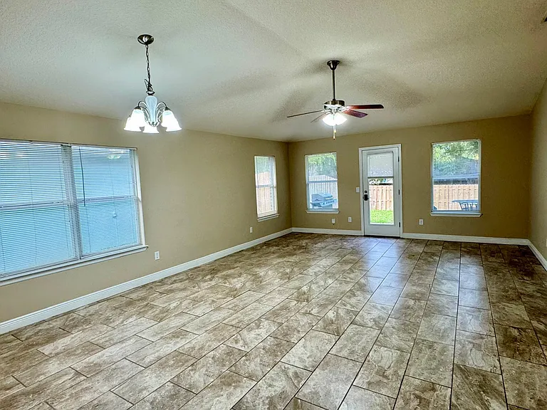 6074 Serene Pl — Photo 3
