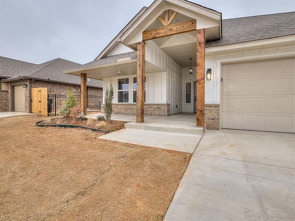 4th image of 2420 Creekview Trl