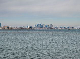 667 E Squantum St, Quincy, MA 02171