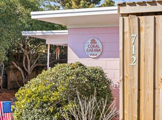 712 Ocean Blvd, Topsail Beach, NC 28445