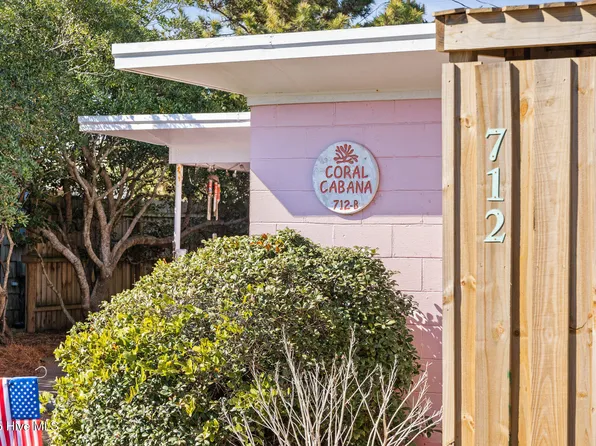 712 Ocean Boulevard, Topsail Beach, NC 28445