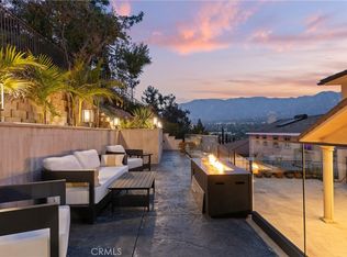 3435 Oakmont View Dr, Glendale, CA 91208