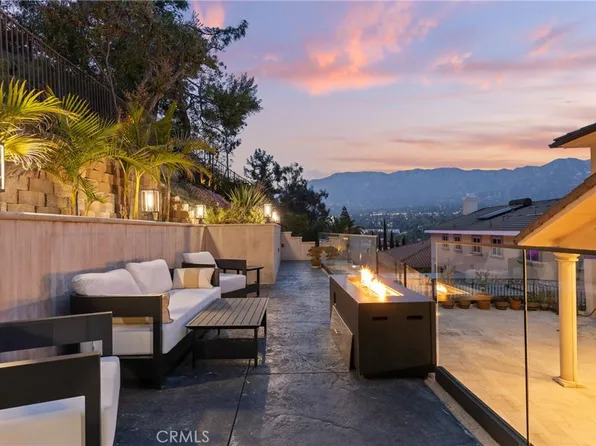 3435 Oakmont View Dr, Glendale, CA 91208