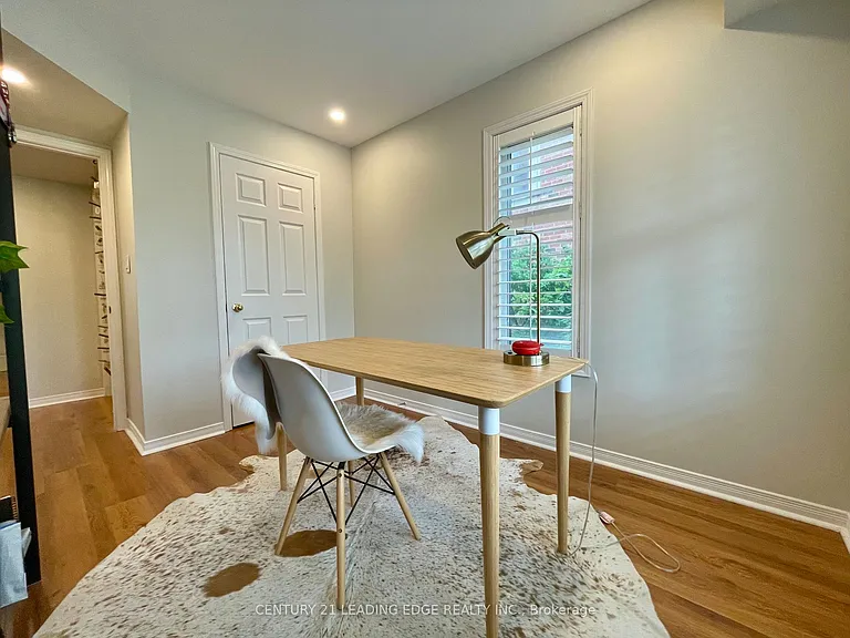 2083 Bur Oak Ave — Photo 21